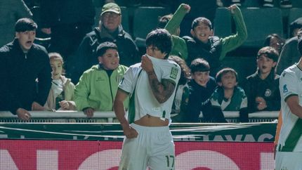 Tiziano Perrotta seguirá en Defensa y Justicia.&nbsp;