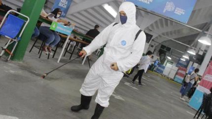 Continúan los controles y las tareas de desinfección.