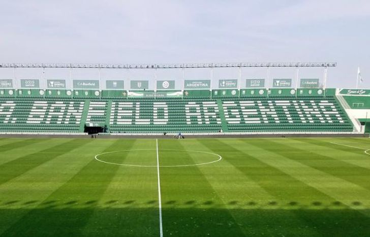 Los hinchas de Banfield volverían en el cruce con River.