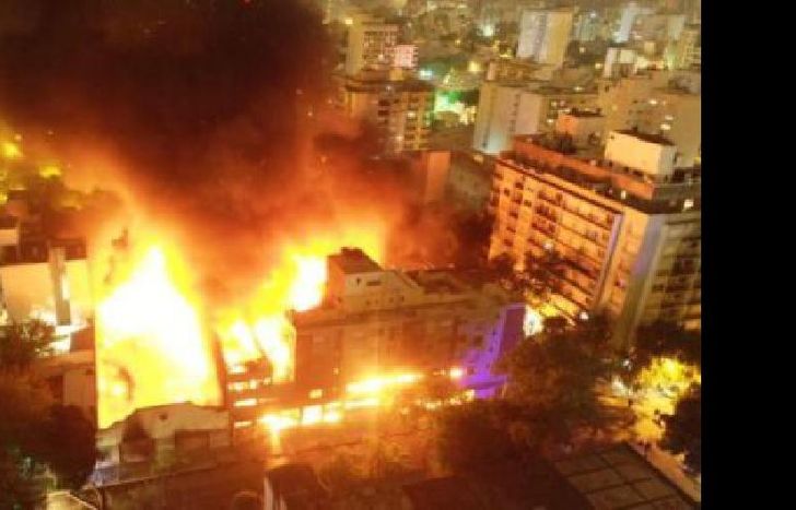 tuvieron que evacuar a cientos de vecinos.