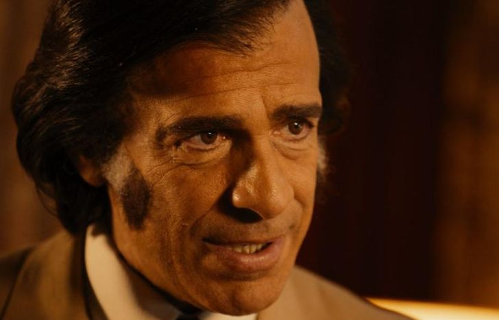 Leo Sbaraglia como Menem.