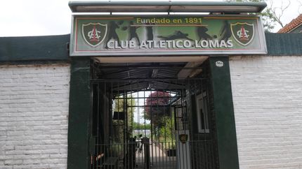 Emblemática institución en Arenales 633.