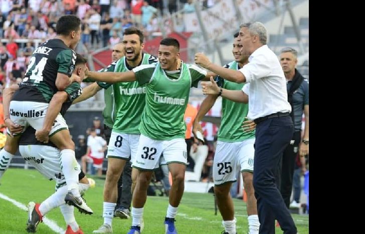 Todo Banfield festeja un triunfo importante.