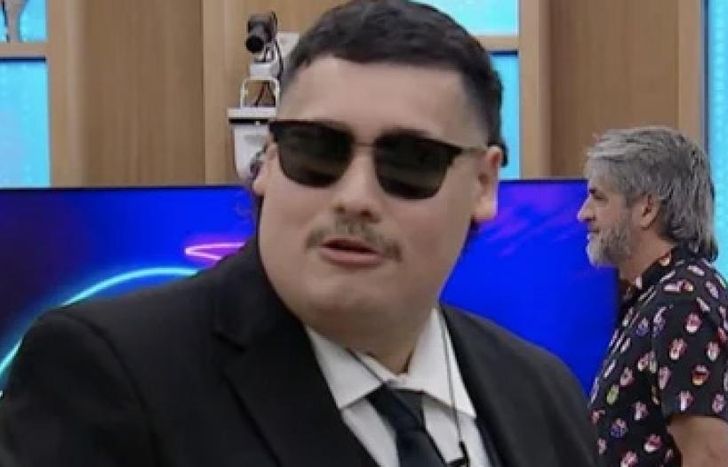 Manzana entró a la casa.