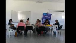 Dictan un Taller de Tejido en el CPM Fátima Catán de Lomas
