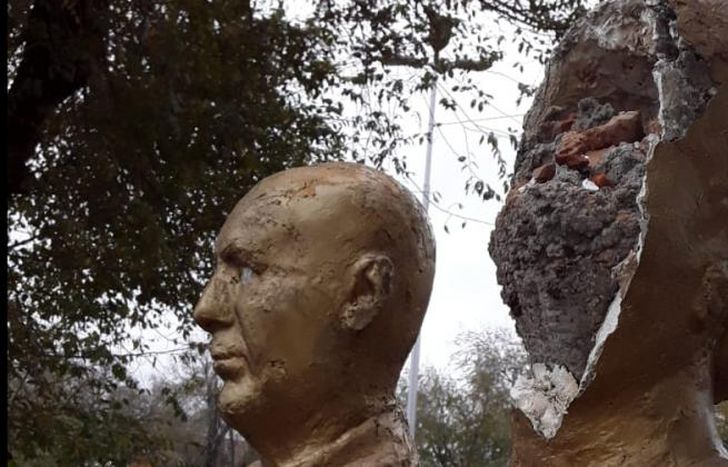 Así quedó el busto.