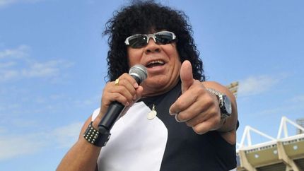 La Mona Jiménez tocará en la Provincia.