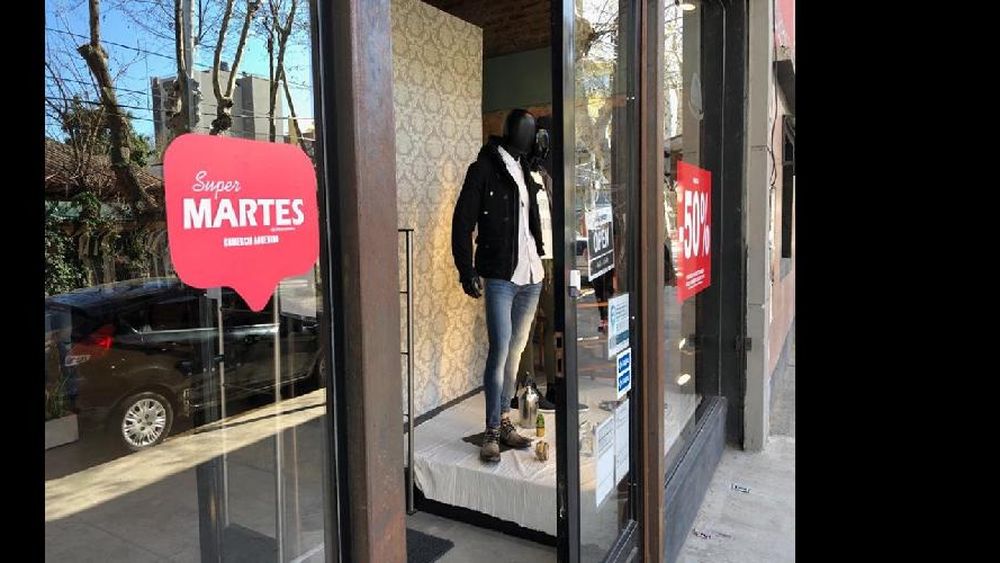 Súper Martes: los comercios de Monte Grande ofrecen descuentos de hasta el 50%
