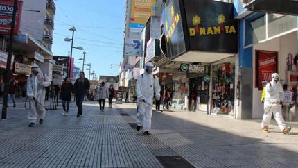 Siguen los operativos en centros comerciales.