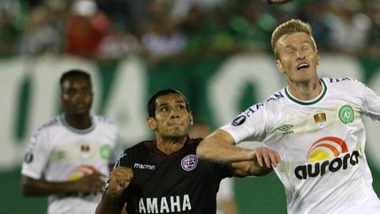 En Chapecó, Lanús sumó su único triunfo contra brasileros. En Chapecó, Lanús sumó su único triunfo contra brasileros.