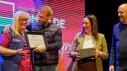 Soraya fue reconocida por el Municipio como Orgullo de Ser de Lomas.
