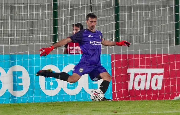 Barovero cumplió una buena labor en el arco de Banfield.