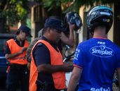 De día y de noche hacen operativos para fortalecer la seguridad en Lomas.