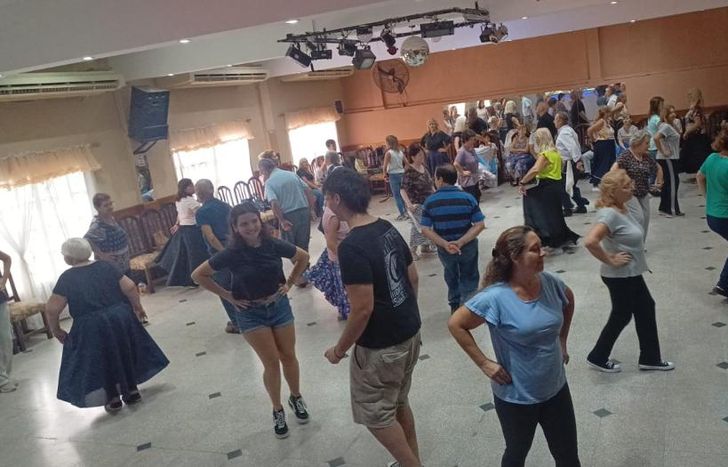 A partir del sábado 8 de marzo a las 9 en Arenales 545, Banfield.