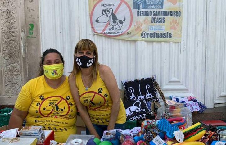 Los sábados en Laprida y España.