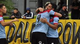 Brown se abrazó a su primer triunfo.