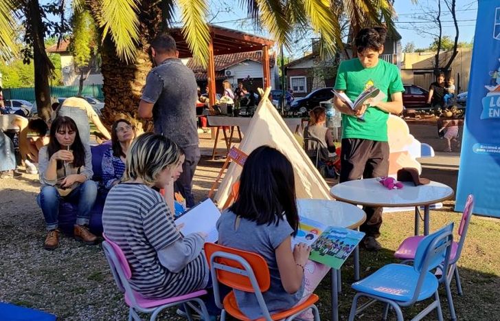 En la Plaza Colón se hizo la primera edición de Literatura al aire libre.