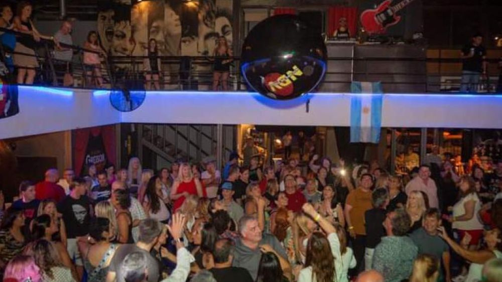 Será la primera fiesta luego del duro golpe por la pérdida del lomense Jaime Niederer, fundador y DJ de Noches de Vinilo.
