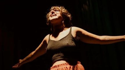 So Sonia saldrá a escena.