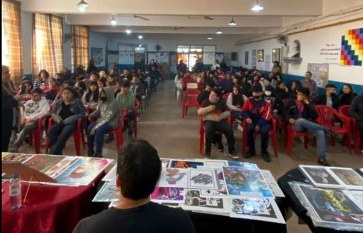 Años anteriores, la charla se llevó a cabo en escuelas. Ahora se reunirán todos en el Teatro del Municipio.
