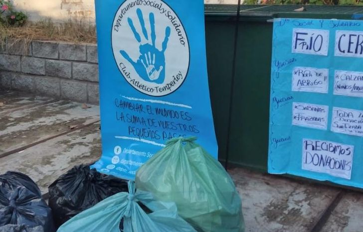 Todos los inviernes juntan donaciones.