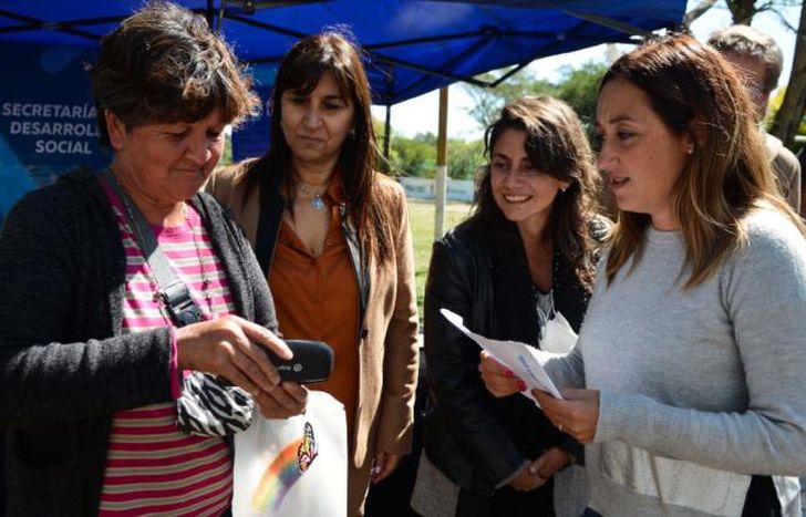 En esta oportunidad entregaron anteojos a 120 vecinas y vecinos.