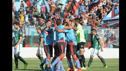 brown viaja a campana por tres puntos importantes