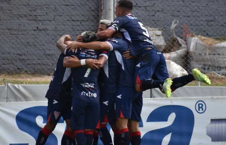 El Milrayitas anota sus goles, a puro toque.