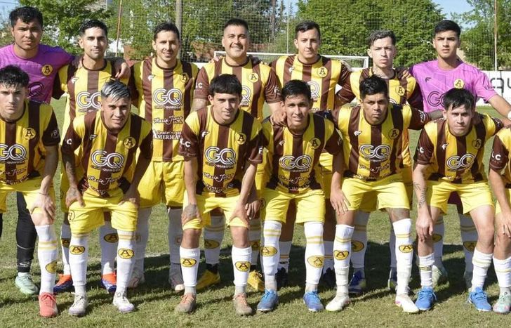 El equipo de Arsenal de Llavallol que debutará el domingo ante Villa Garibaldi.