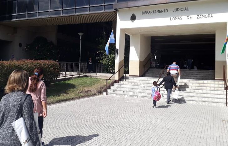 La víctima sobrevivió a las graves heridas.