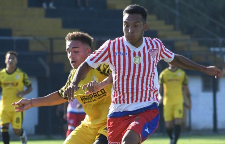 Los Andes iguala sin goles con Comunicaciones en Agronomía.