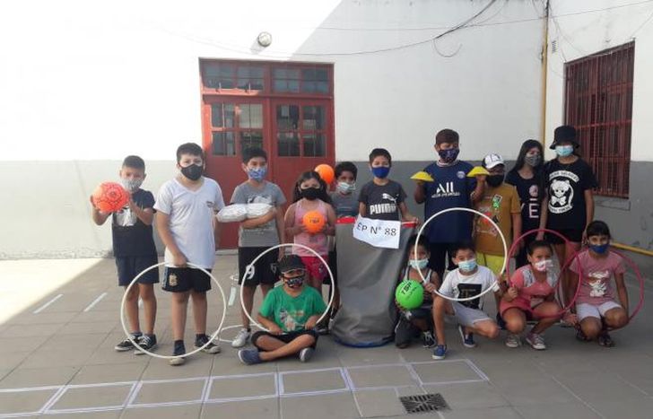 Hay actividades para estudiantes de primaria y secundaria.