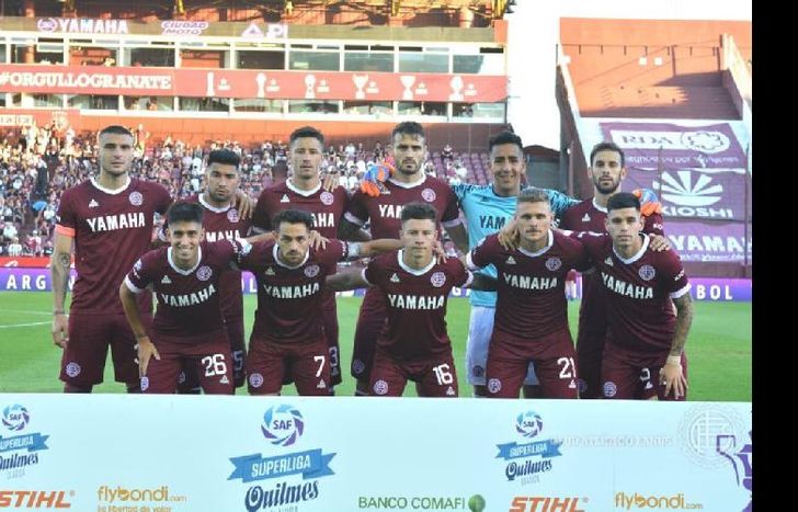 Lanús mantiene la base de la temporada pasada y suma al goleador histórico al once.