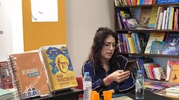 Poesía y fútbol en una jornada carga de emoción y arte en Banfield.&nbsp;