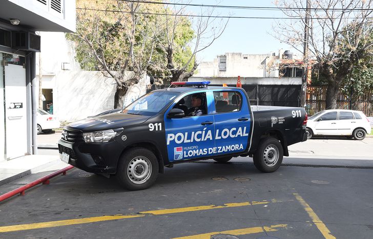 Policías confirmaron el macabro hallazgo en el estacionamiento de un supermercado.
