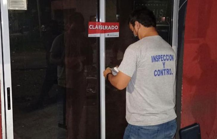Clausuraron una remisería que funcionaba como taller clandestino