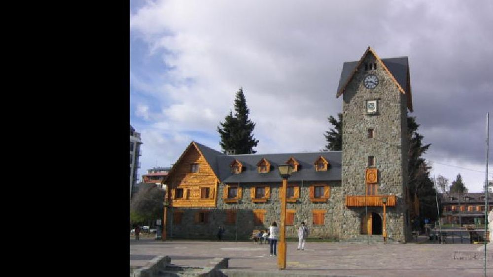 Deberán adaptar colectivos y paradas en Bariloche
