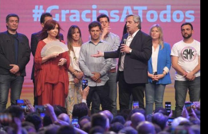 Vamos a hacer la Argentina que merecemos”.
