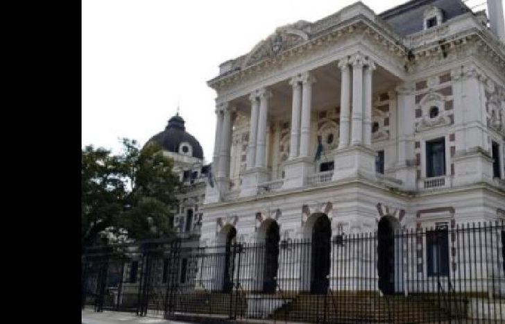 la crisis cambiara golpeó al estado bonaerense.