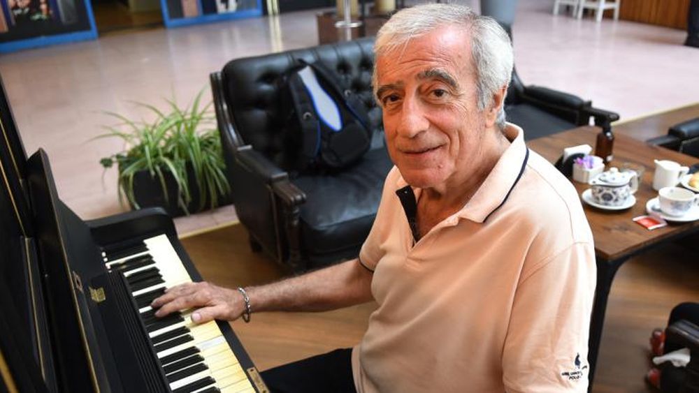 Empezó cantando en la cancha de Los Andes y llegó a codearse con la elite del tango