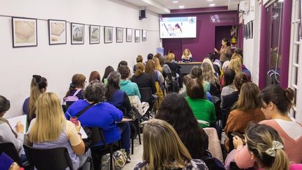 Las capacitaciones tendrán encuentros presenciales y virtuales.