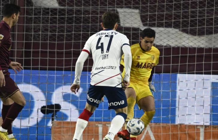 Alan Aguerre debuto en el arco Granate.