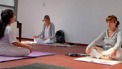 Para buscar el lado espiritual.