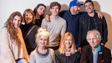 Se viene en una serie.