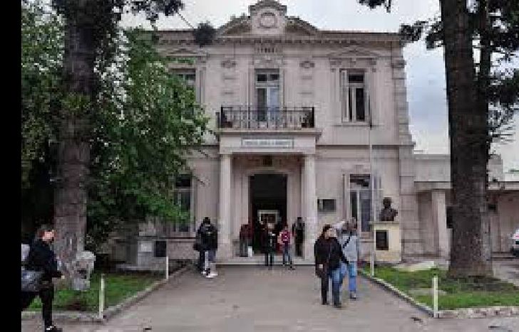 La cena será en marzo.