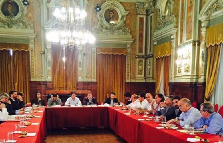 Reunion infraestructura