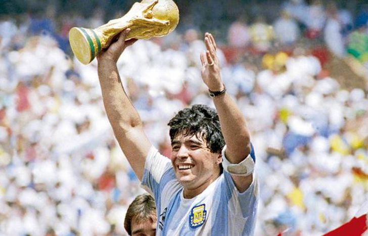 Presentan proyecto para que Maradona aparezca en los billetes.
