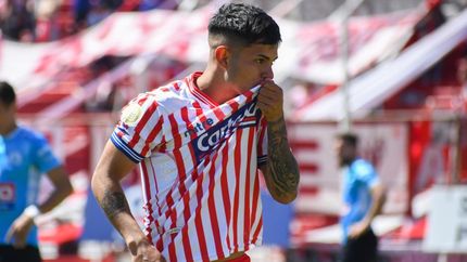 Pérez es una de las piezas claves del plantel de Lomas. Pérez es una de las piezas claves del plantel de Lomas.