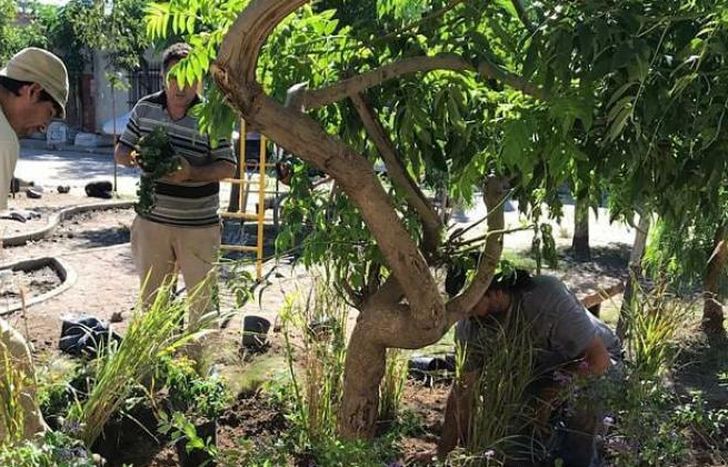 Los vecinos también se comprometieron a mantener el espacio.