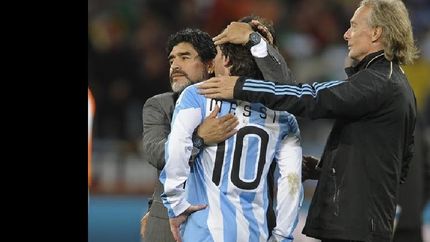 Lo único que logra Messi cuando viene a Argentina son estas críticas despiadadas, dijo el PF.